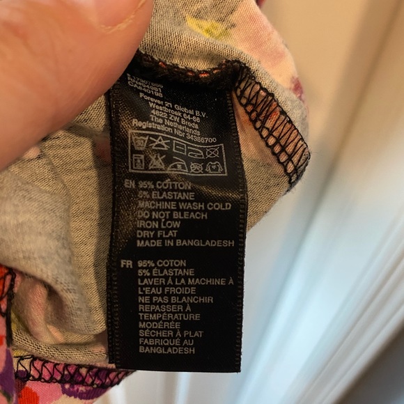 Forever 21 Floral Pattern Tee - Picture 2 of 2